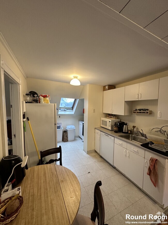 Building Photo - 50 Brainerd Rd Rental