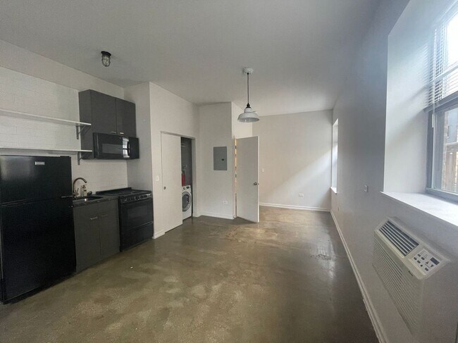Photo - 1136 W Wilson Ave Unit 307