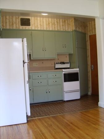 Interior Building Photo - 2244 W Sylvania Ave