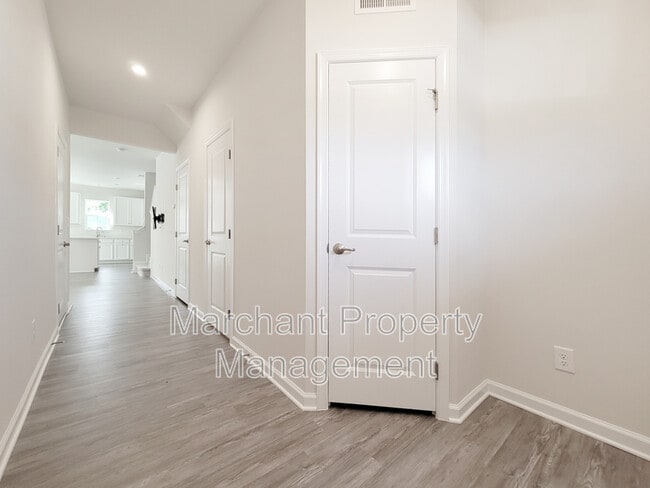 Photo - 111 Marthawood Ln