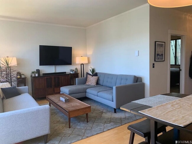 Photo - "Charming 1-Bedroom Haven in the Heart of San Francisco – 736 Sq Ft of Urban Comfort!"