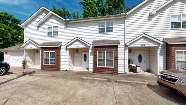 Building Photo - 7112 Country Club Dr