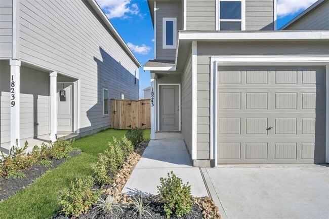 Photo - 18243 Via Aurelia Dr