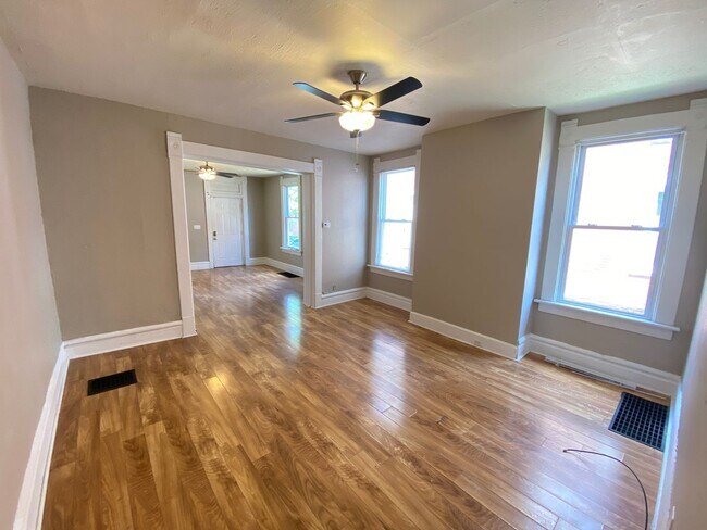 Photo - Hunter Ave 1438-1440 MLR Unit 1440