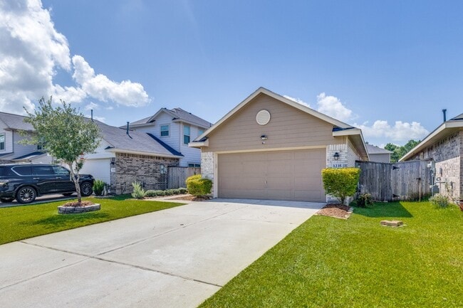 Photo - 1235 Blue Hazel Ct