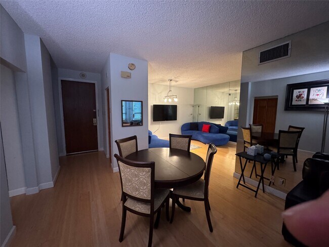 Photo - 5150 Hidalgo St Unidad 603