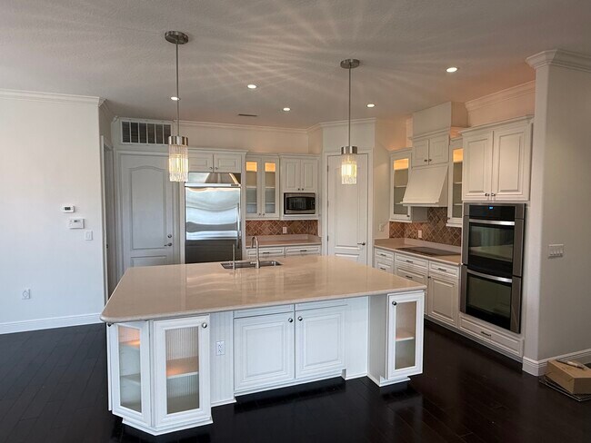 Photo - 3900 Lake Sarah Dr