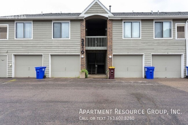 Building Photo - 3530 Lexington Ave S Unit 6 Rental