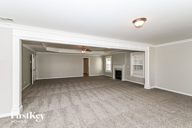 Photo - 6021 Southbend Ct