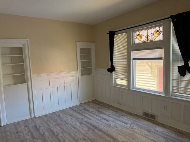 Photo - 267 W Utica St Unit Lower Rear 1 Bedroom Apartment