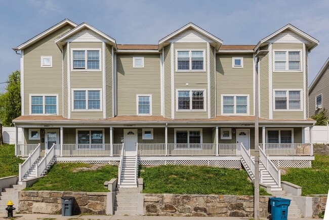 Building Photo - 2599 Washington St