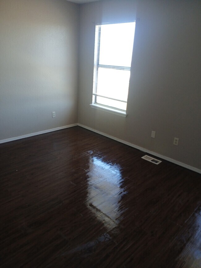 Photo - 4301 Yorkshire Dr Unit 10