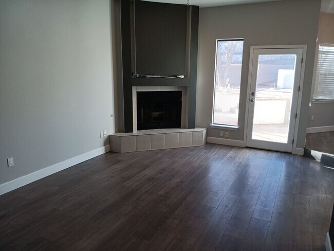 Photo - 3 Bedroom, 2 Bathroom Home! Schedule a Showing Today!