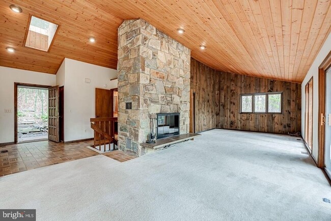 Building Photo - 1328 Potomac School Rd