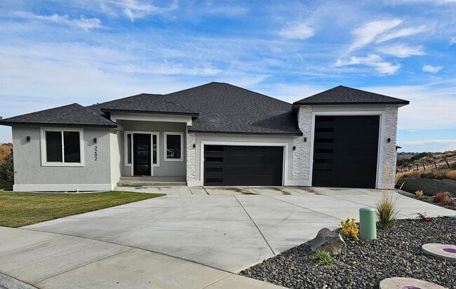 Building Photo - Rambler/Basement with Territorial Views Rental
