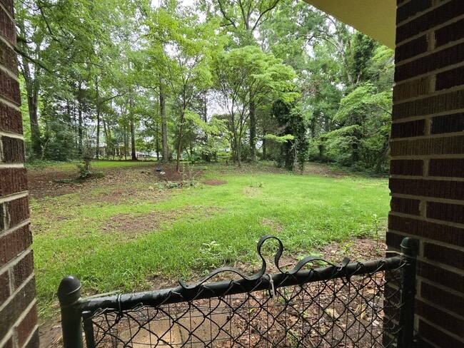 Photo - 412 Beechwood Cir