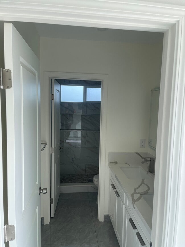 Photo - 918 8th Ave