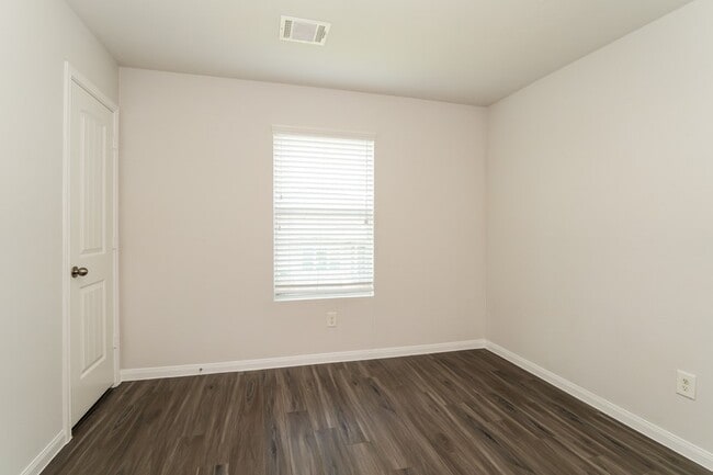 Photo - 5818 Long Arbor Ln