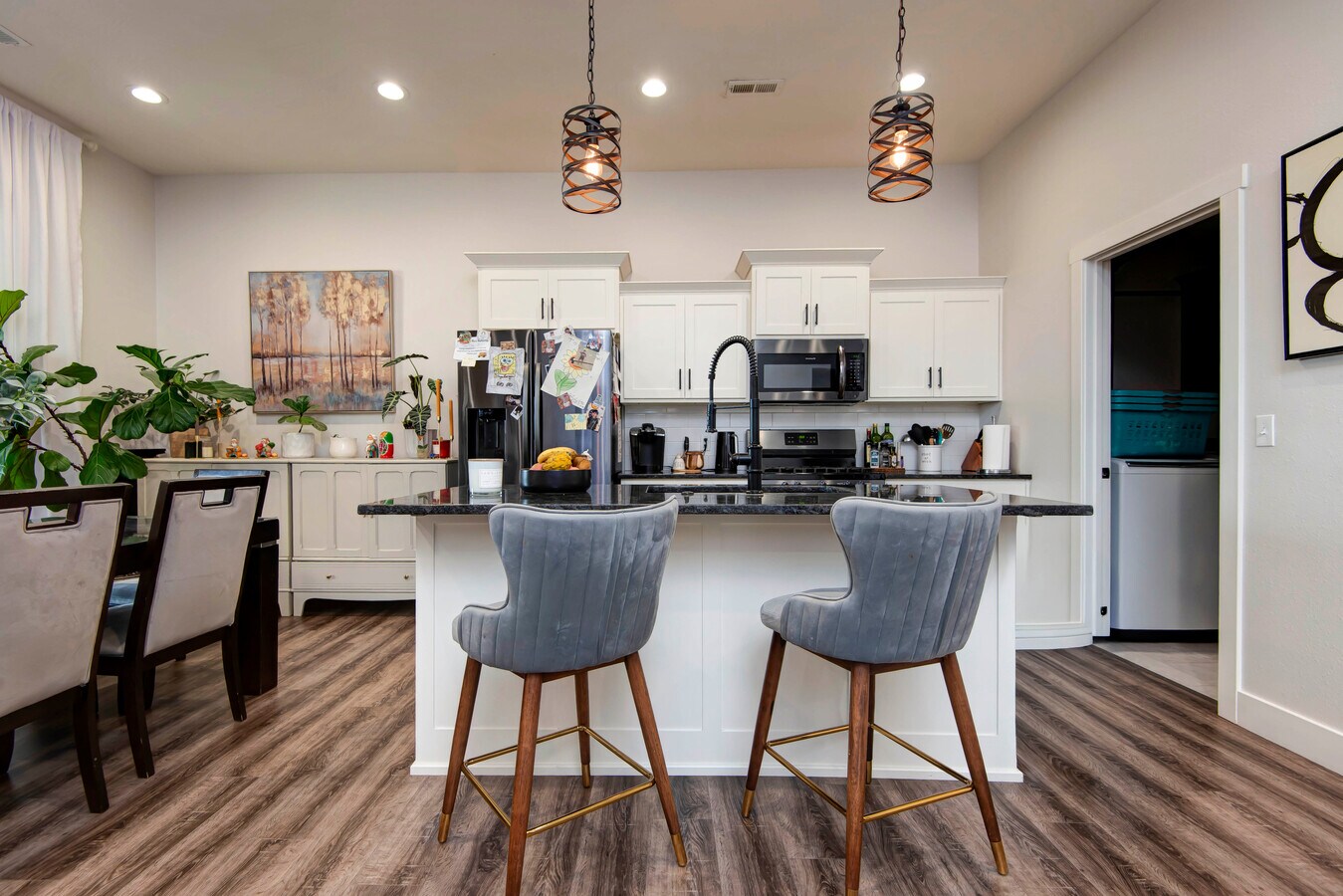 Photo - 2382 Athens St