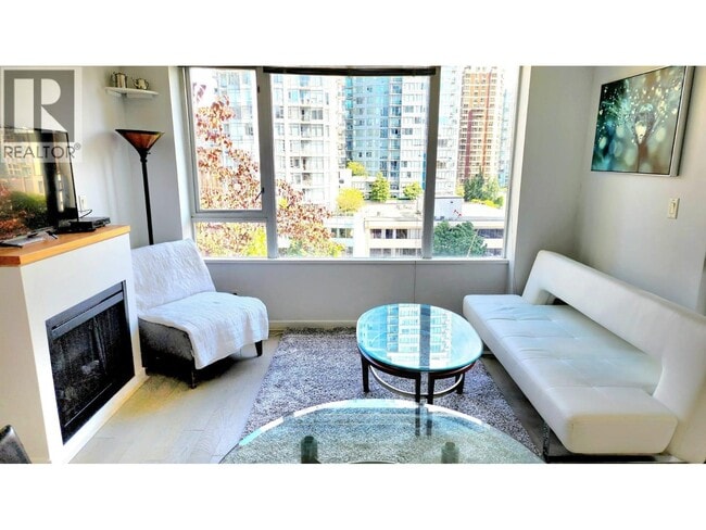 822 Seymour St Unit 609