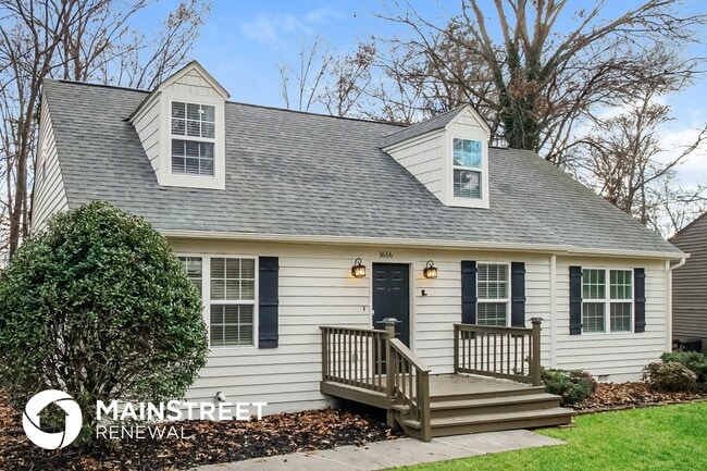 Photo - 1616 Summerhill Dr