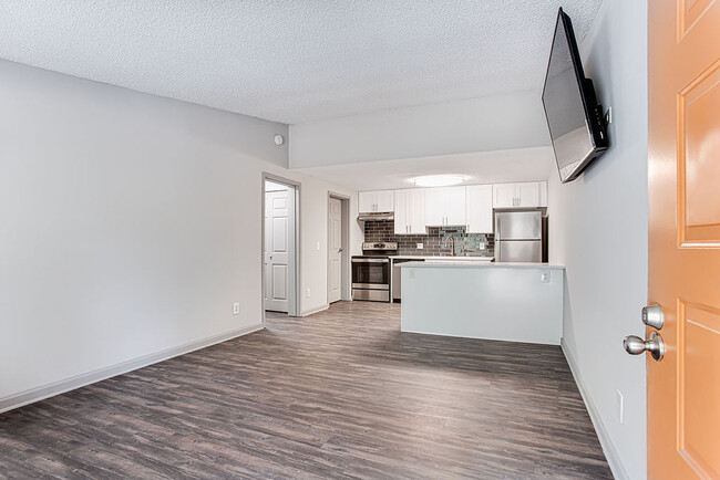 Building Photo - Elevate Woodstock Rental