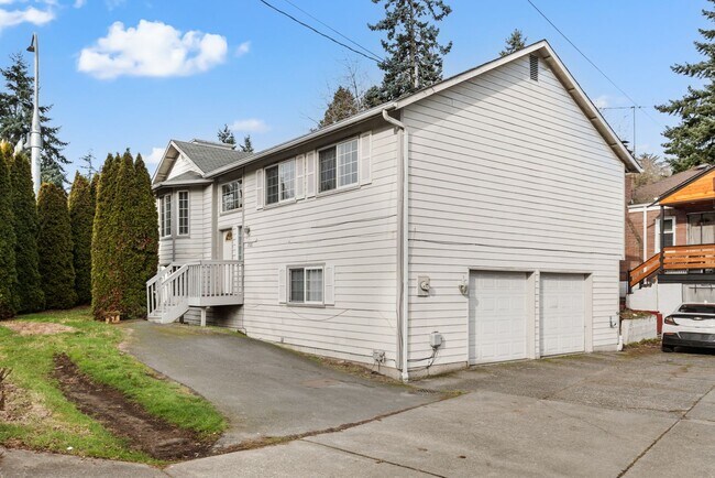 Photo - Newly remodel 4 bed 3 bath home in Shoreline