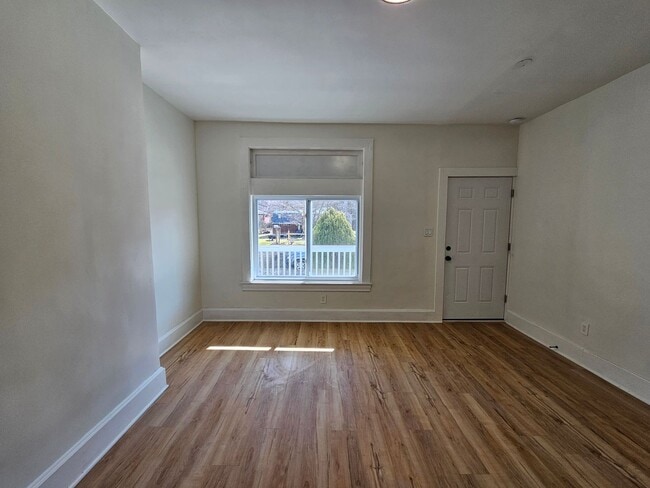 Photo - Fully Rehabbed 2 bedroom Townhome for Rent !