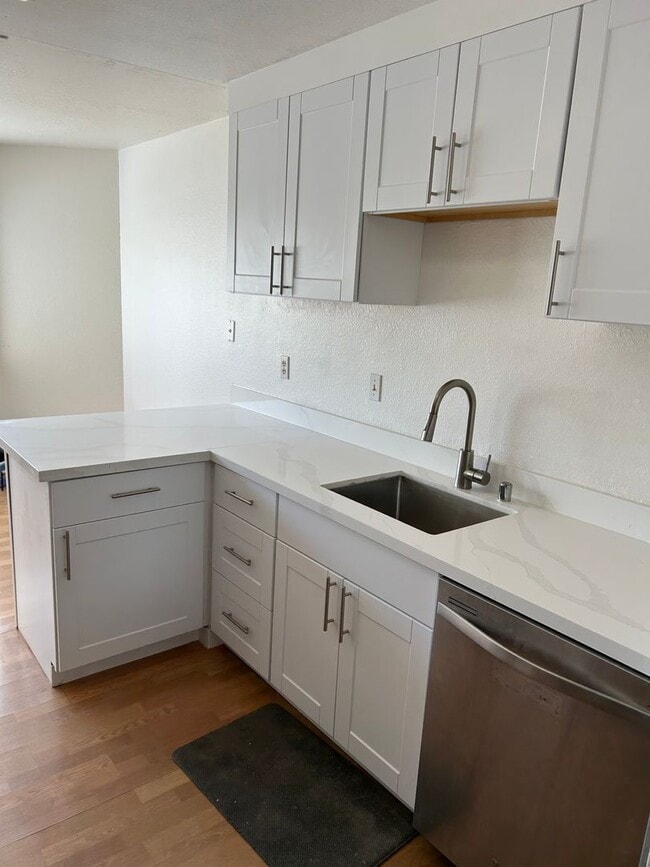 Building Photo - Welcome to Valley Crest Condos!