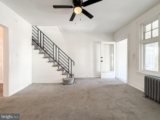 Building Photo - 156 W Albanus St