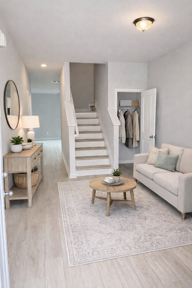 Photo - 471 Payne Dr