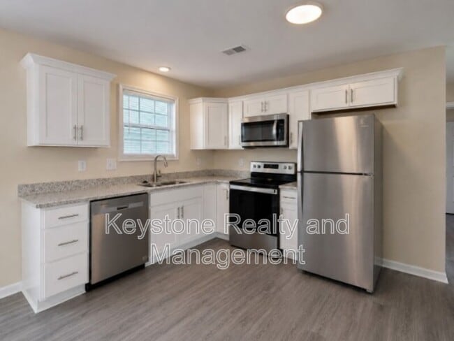 Photo - 157 Mace Ln