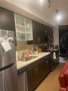 Photo - 417-417 Vancouver St Unit 2