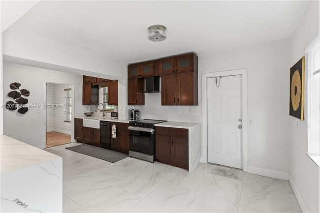 Photo - 72 Palmetto Dr