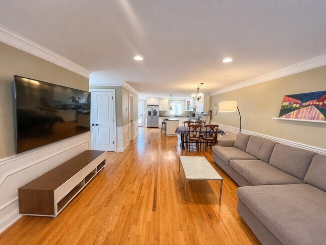 Photo - 16 Mott St