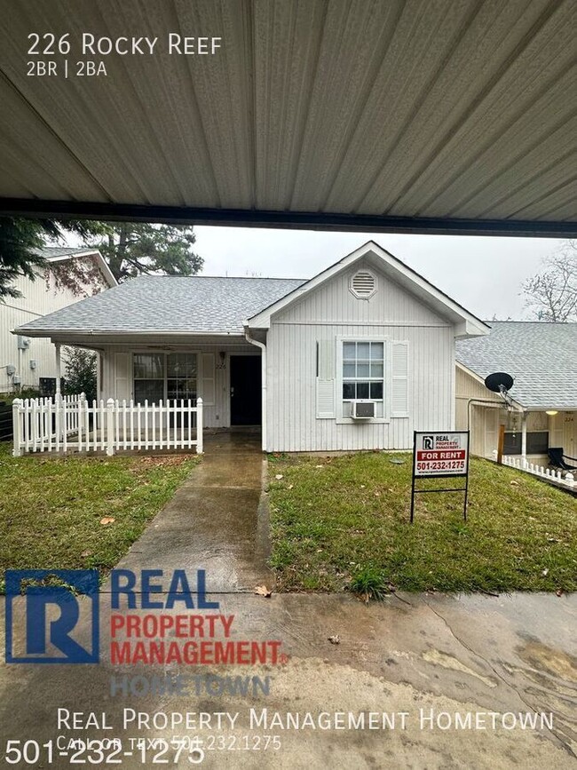 Great 2 bed/2bath home close to everything! - Great 2 bed/2bath home close to everything!