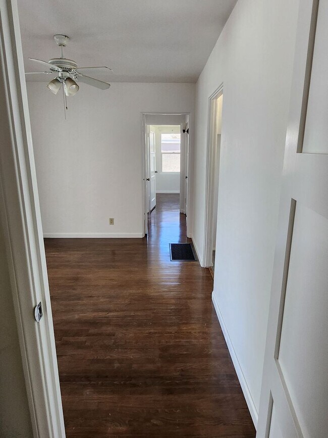 Photo - La Mesa Single family home, large lot, 3bed 2bath $3295.00