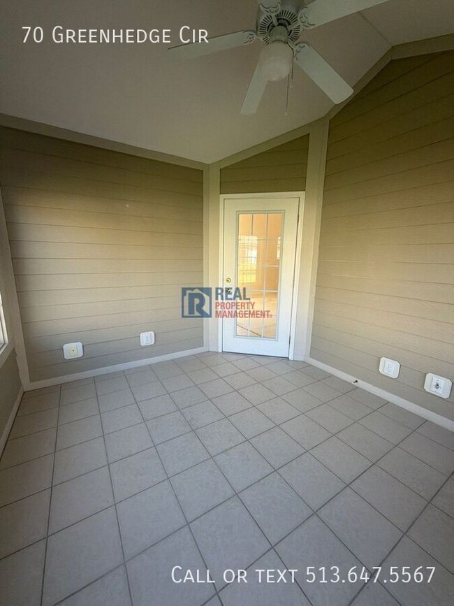 Photo - 70 Greenhedge Cir