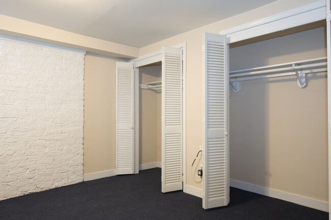 Photo - 412 W Marshall St Unit B