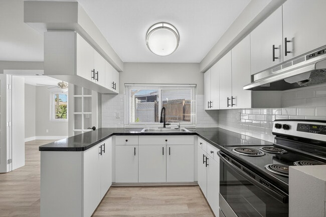 Photo - 3624 Oakhurst Dr