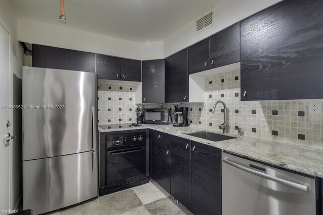 Photo - 1 br, 1 bath Condo - 1200 West Ave Apt 1422 Unit Apt 1422