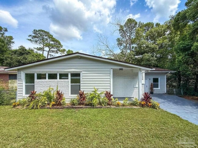 Building Photo - 5230 Springhill Dr Rental