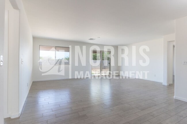 Photo - New Home in Arizona City, GREAT Location!