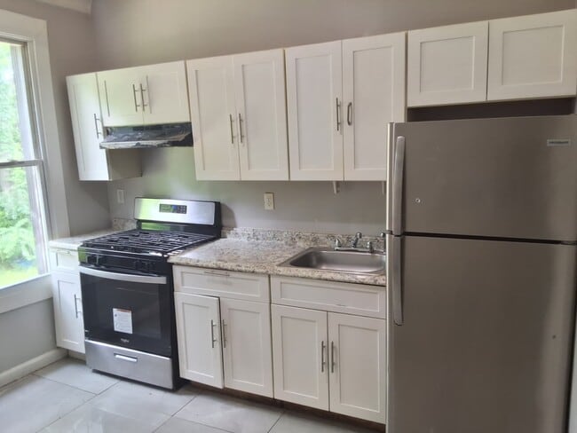 Building Photo - 84 Carson Ave Unit 84 Carson
