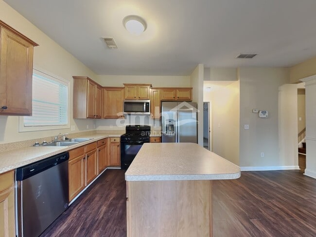 Photo - 243 Ascott Ln