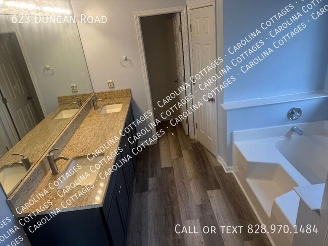 Photo - 623 Duncan Rd