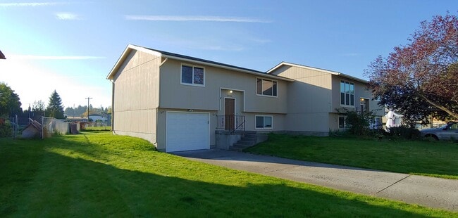 Building Photo - 10926 E Augusta Ct