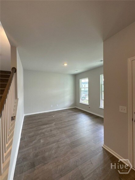 Photo - 134 Binscombe Ln