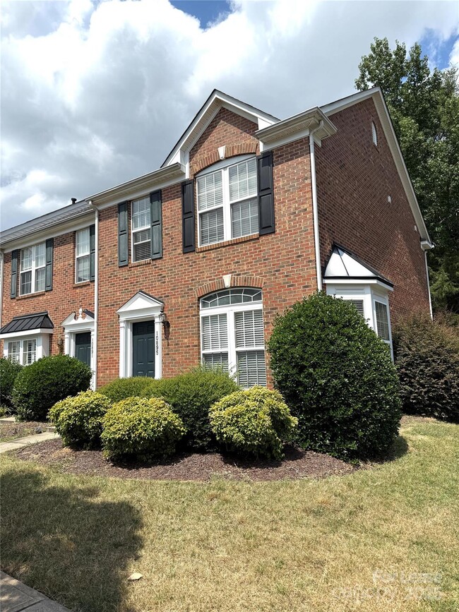 Building Photo - 10895 Garden Oaks Ln Rental
