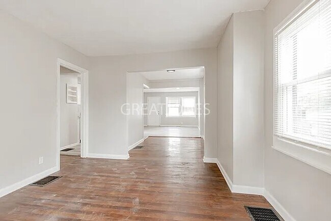 Photo - 2029 Glenridge Dr